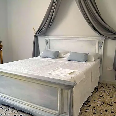 Le Reve Bed and Breakfast Castellammare di Stabia